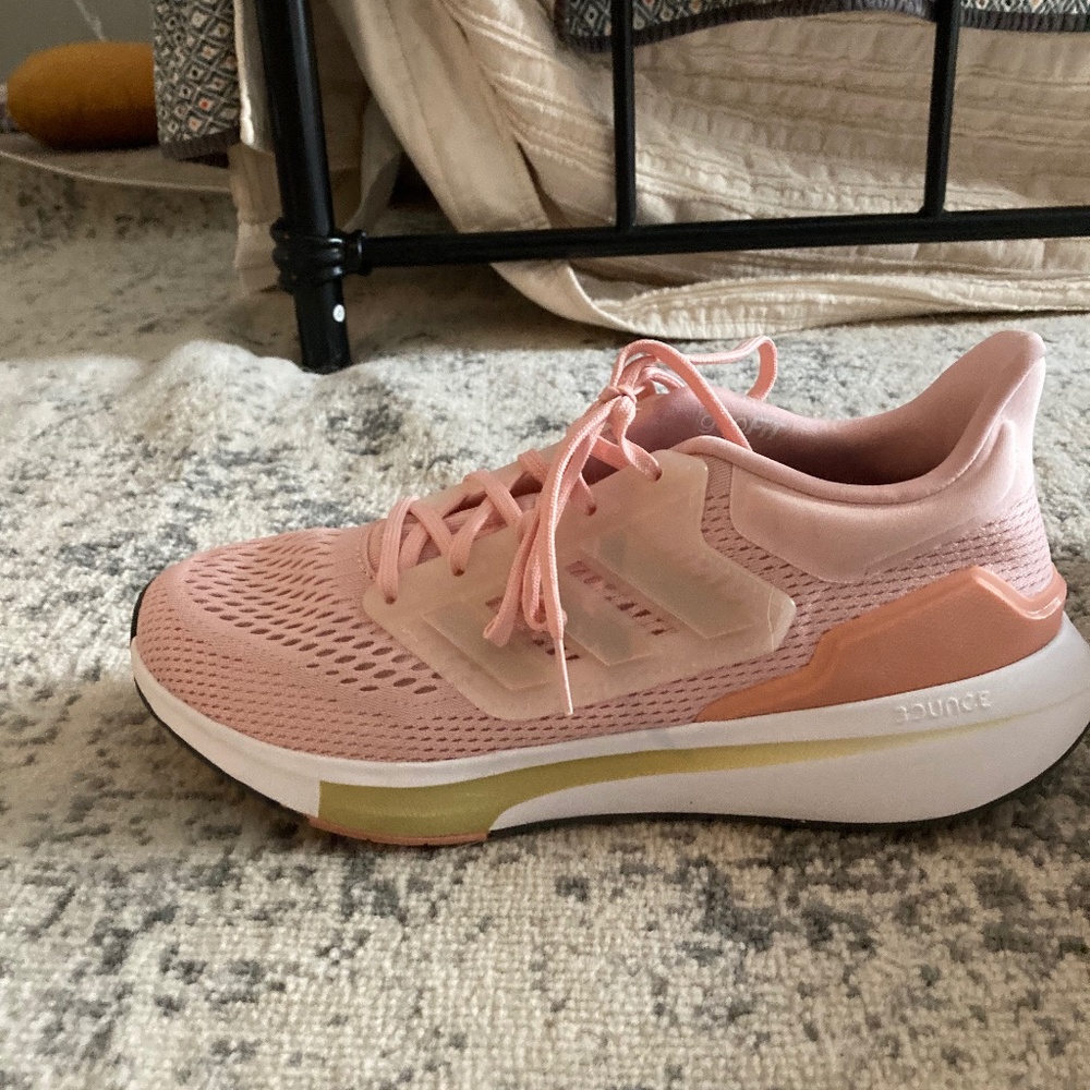 Adidas EQ 21 Run